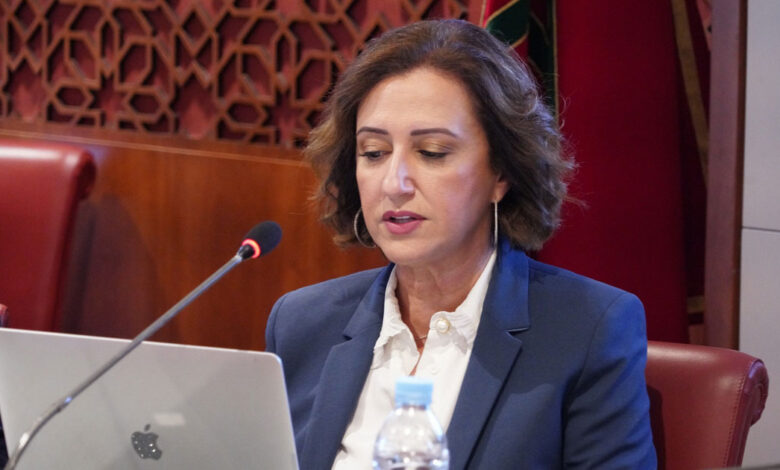 La ministre du Tourisme, de l'Artisanat et de l'Économie sociale et solidaire, Fatim-Zahra Ammor, devant la Commission des secteurs productifs à la Chambre des Représentants, le 1er novembre 2024.