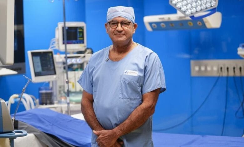 le Dr. Adnane Afifi, chirurgien cancérologue